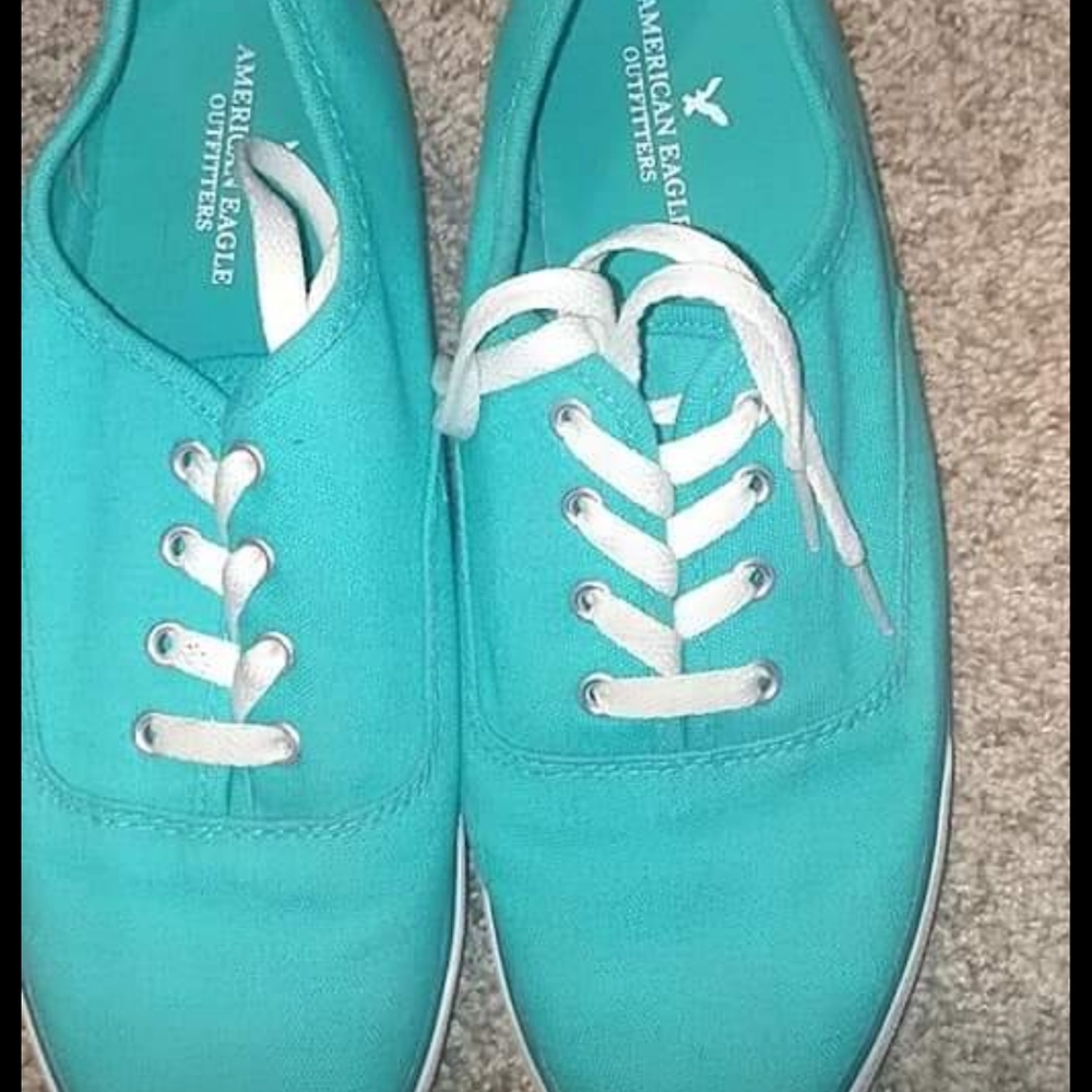 American Eagle Sneakers